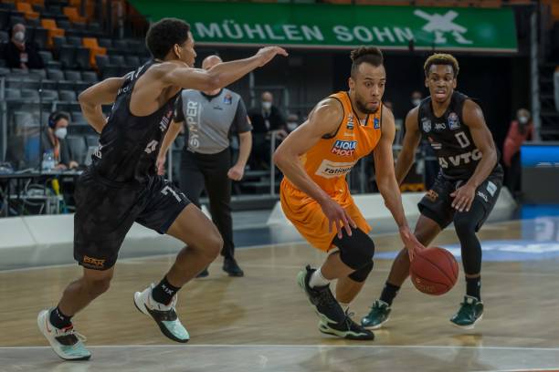 准却稍显运 准却稍显运