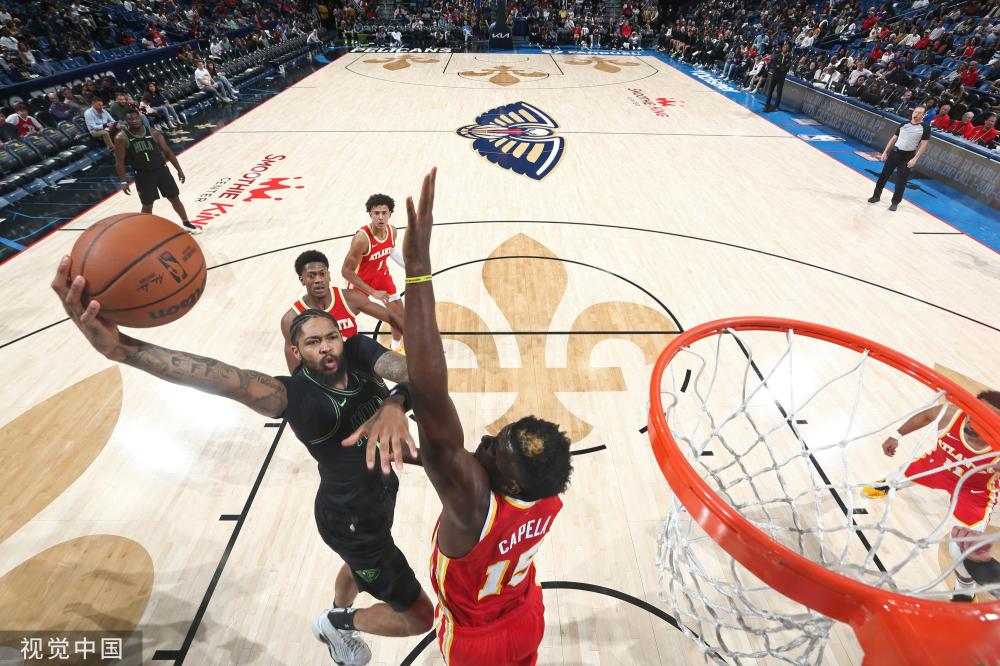 展现出与之 展现出与之