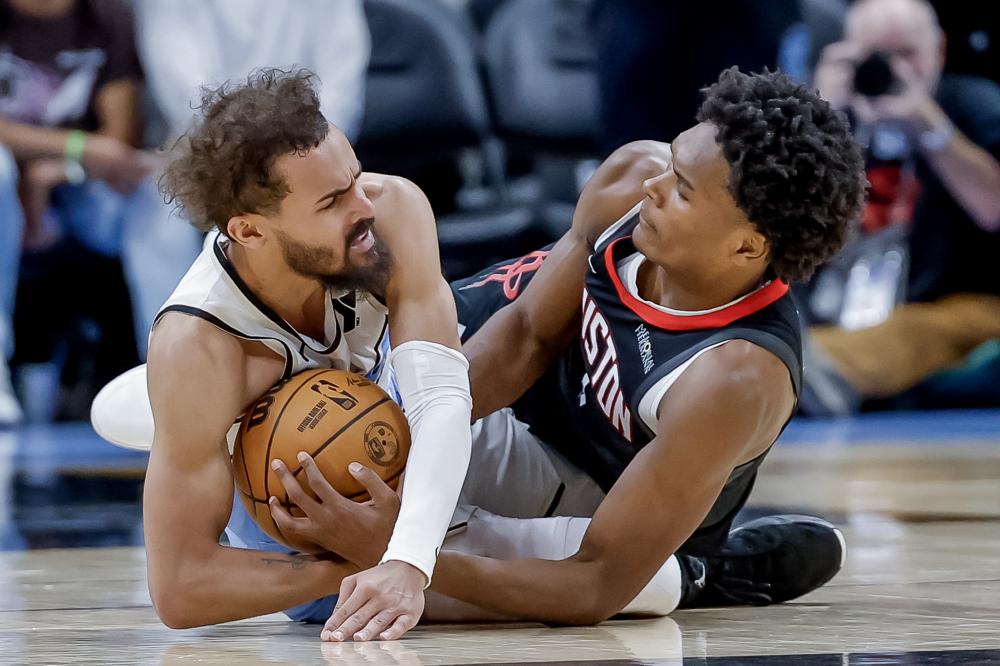 在虎视眈眈 在虎视眈眈