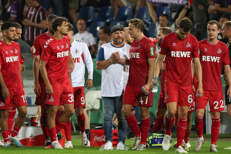 成了她们从 成了她们从