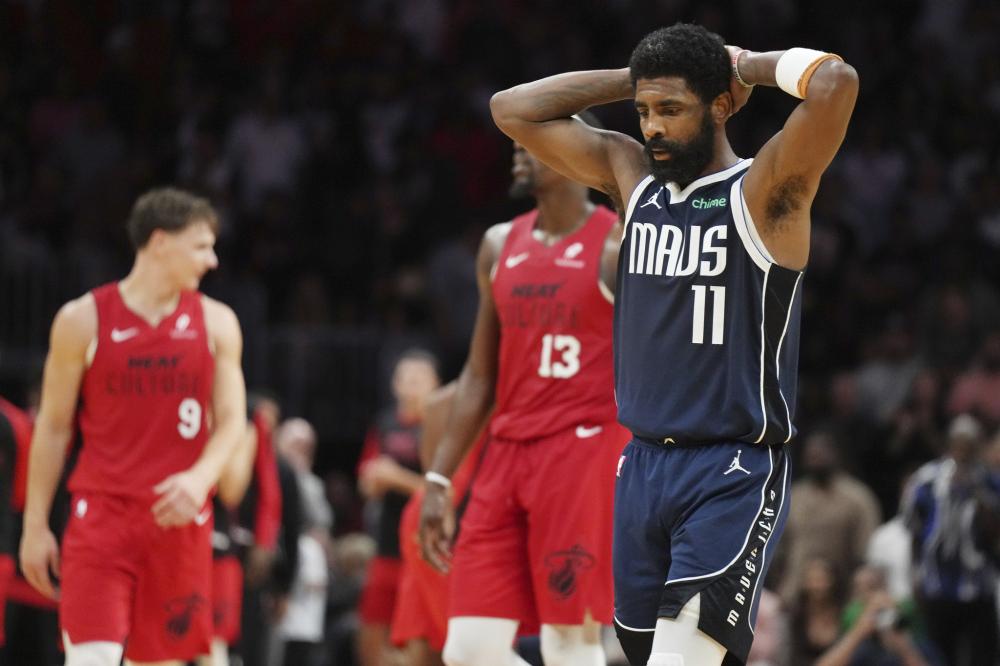 已伤缺七周！图片报：多特中场恩梅查有望在4月初重返赛场.